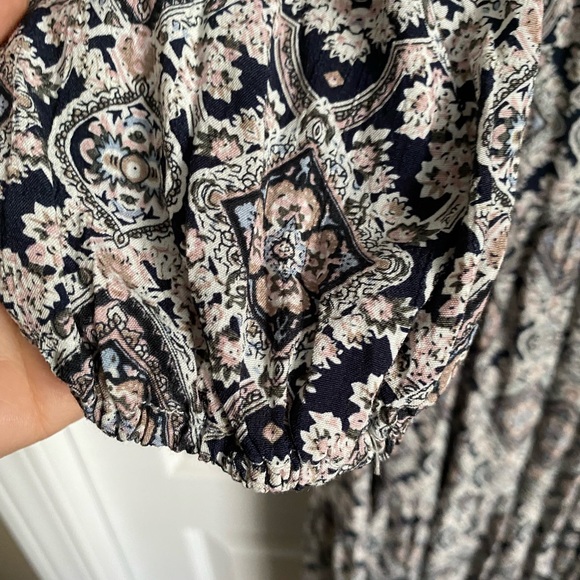 Carly Jean Los Angeles Noel Dress - Picture 9 of 13